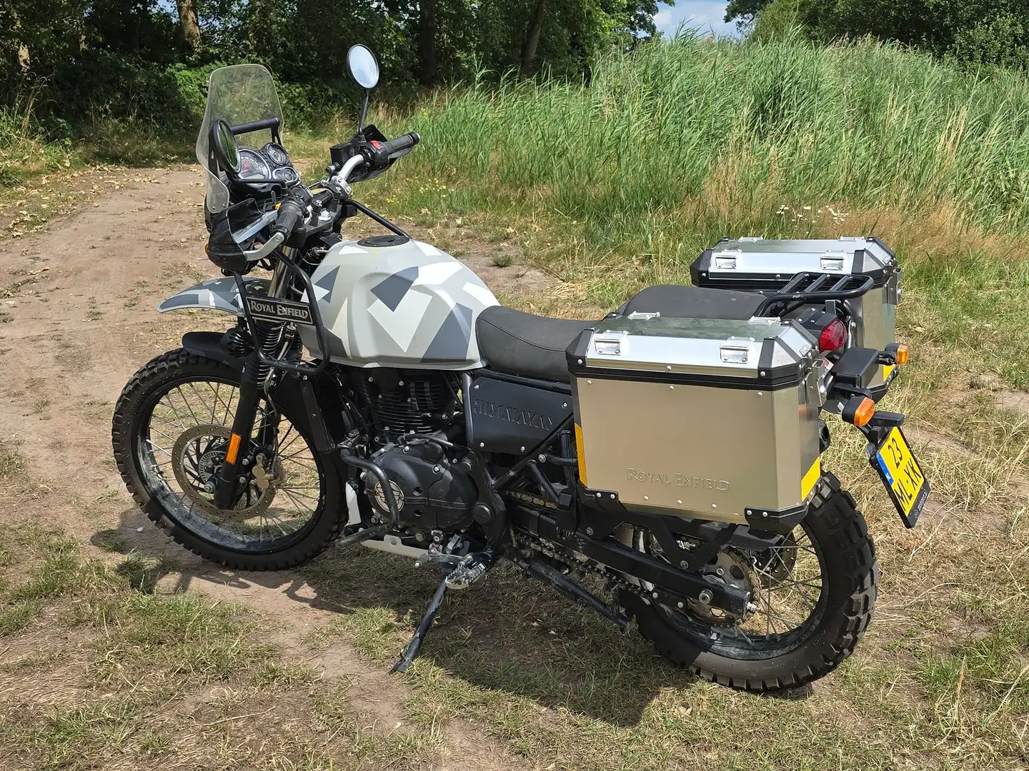Royal Enfield Himalayan 411 Grijs - 2