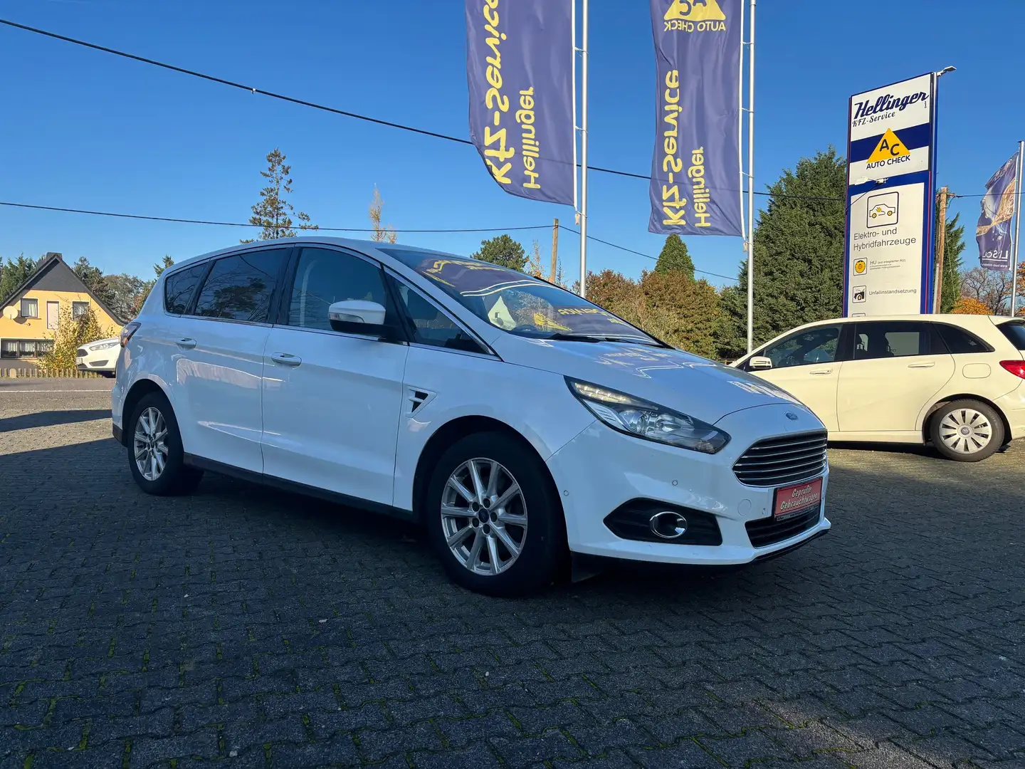 Ford S-Max Titanium, 7 Sitzer, HU + Inspektion neu Weiß - 2