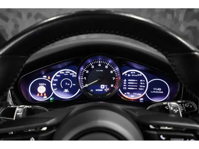 Porsche Panamera view 15