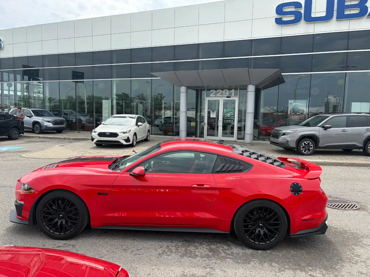 Ford Mustang photo Ford Mustang