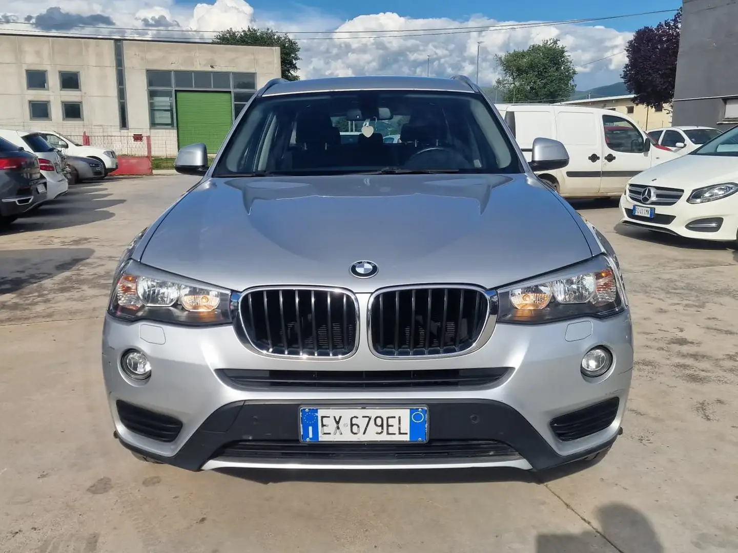 BMW X3 X3 sdrive18d Business auto Gris - 2