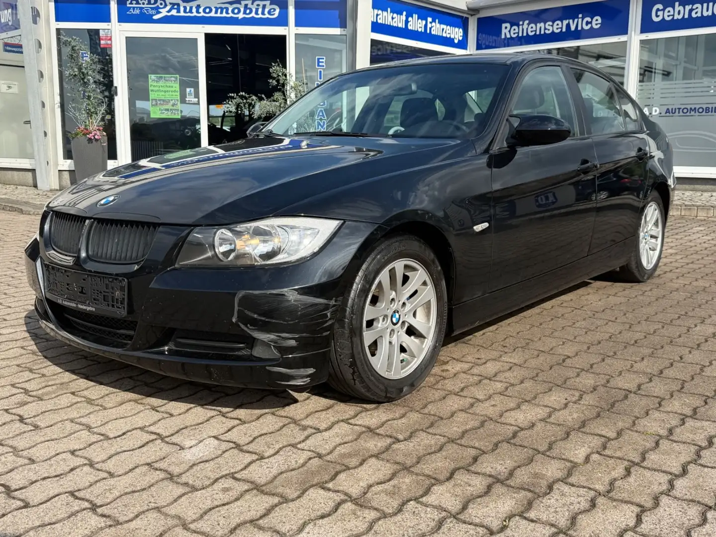 BMW 318 i Limousine Zwart - 1