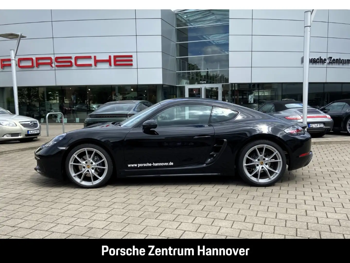 Porsche Cayman 718 Černá - 2