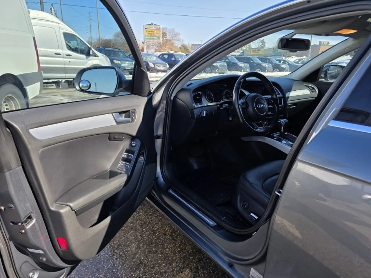 Audi A4 снимка Audi A4