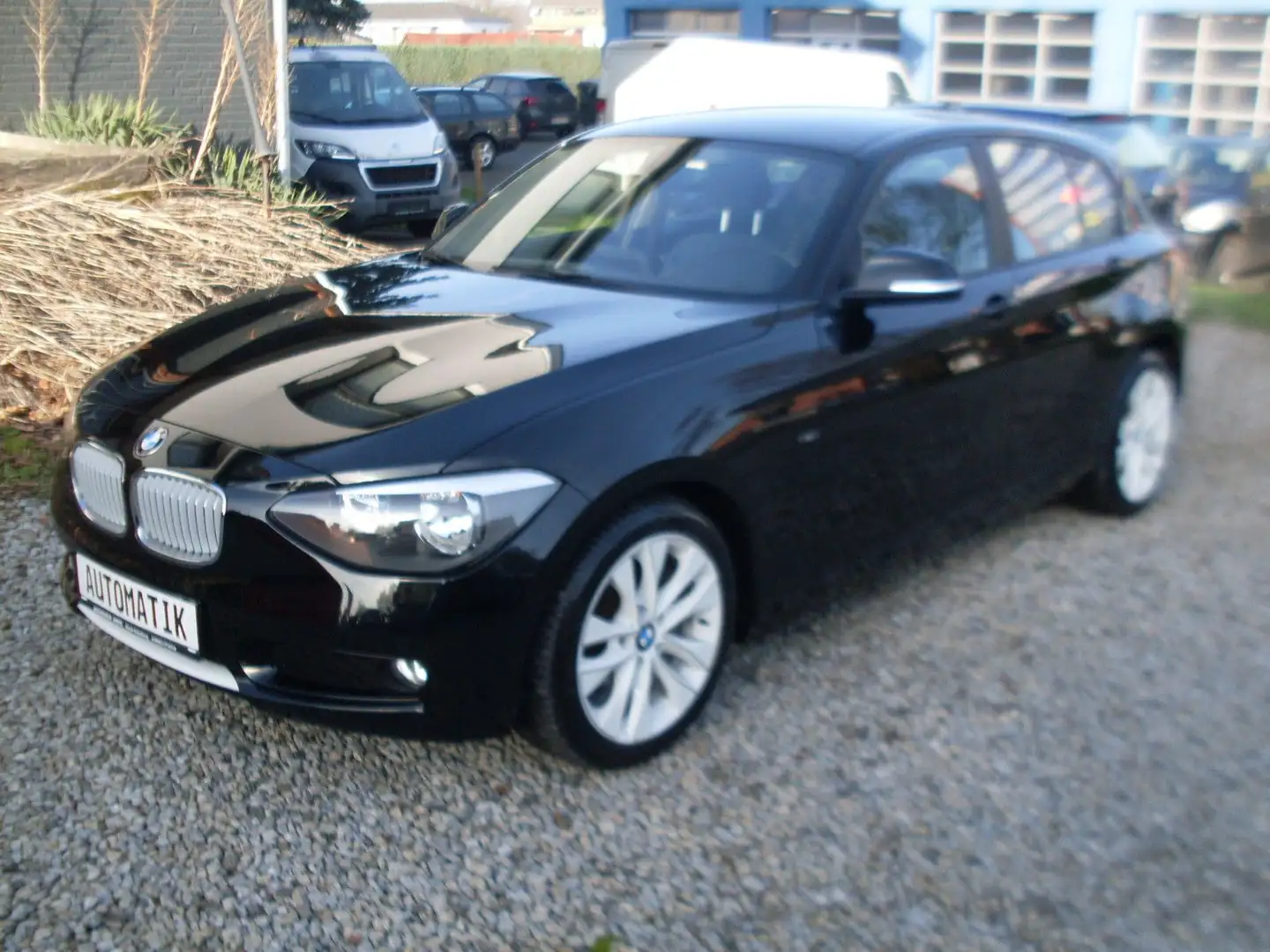 BMW 116 1 Limousine 5-trg. Urban Edition Schwarz - 2