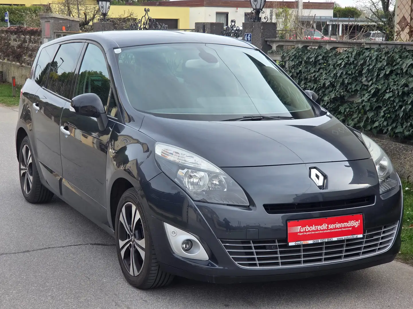 Renault Grand Scenic BOSE Edition 1,6 Diesel Grau - 2
