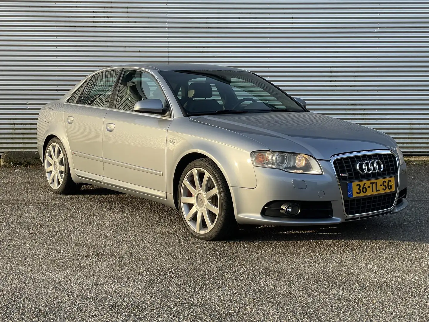 Audi A4 Limousine 2.0 TFSI quattro edition *NIEUWSTAAT* 26 Gris - 2