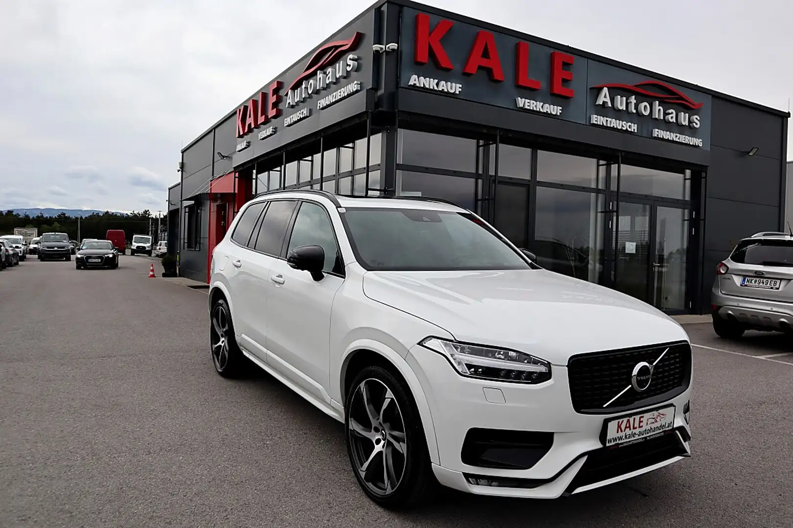 Volvo XC90 B5 AWD R-Design *1.Besitz*7-Sitzer* Weiß - 1
