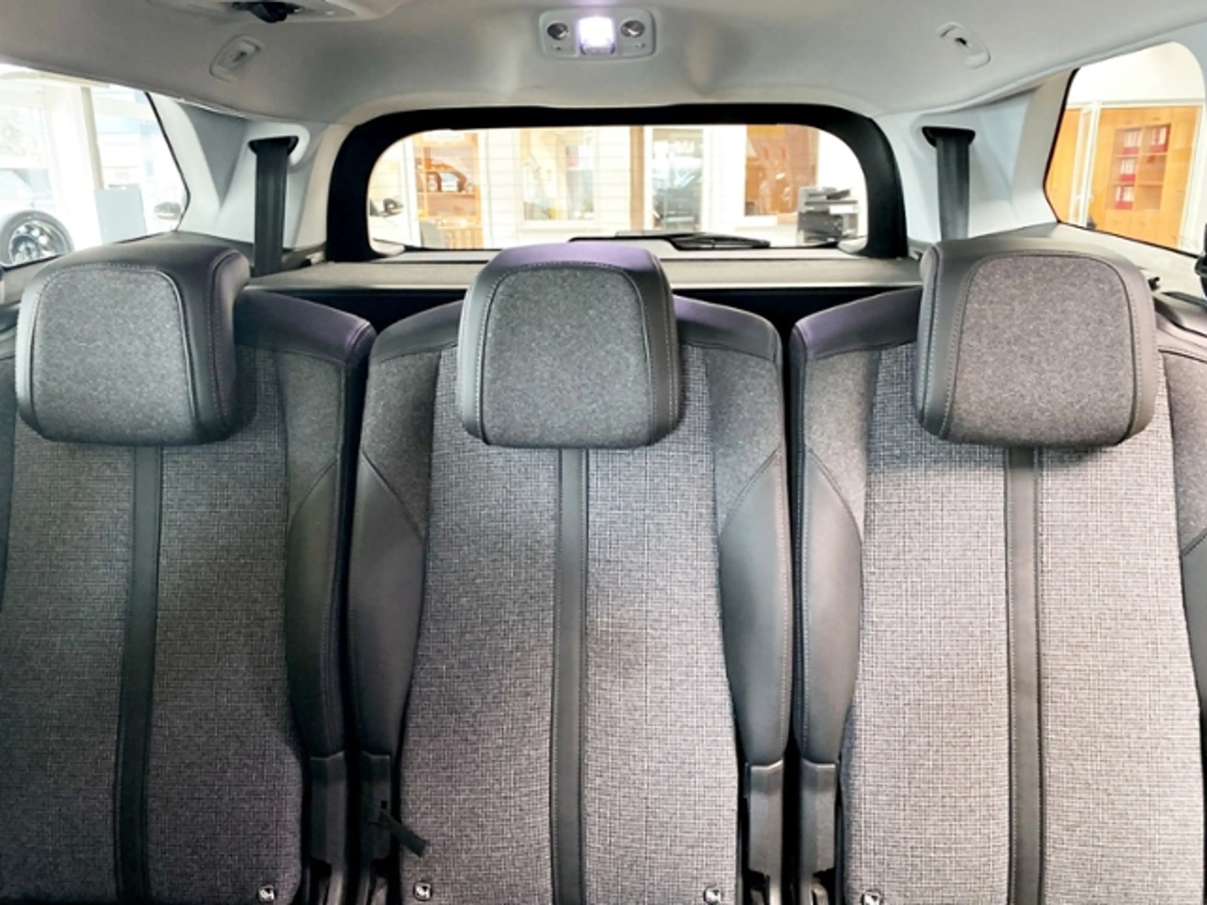 Peugeot 5008 Allure — photo 11
