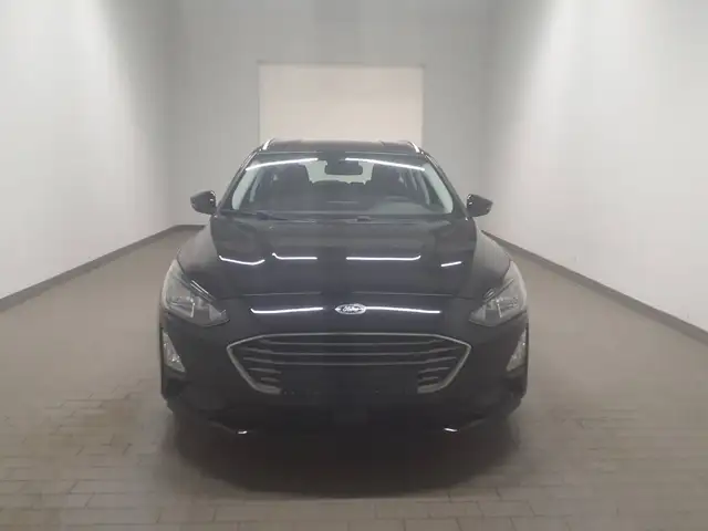 Ford Focus view 2