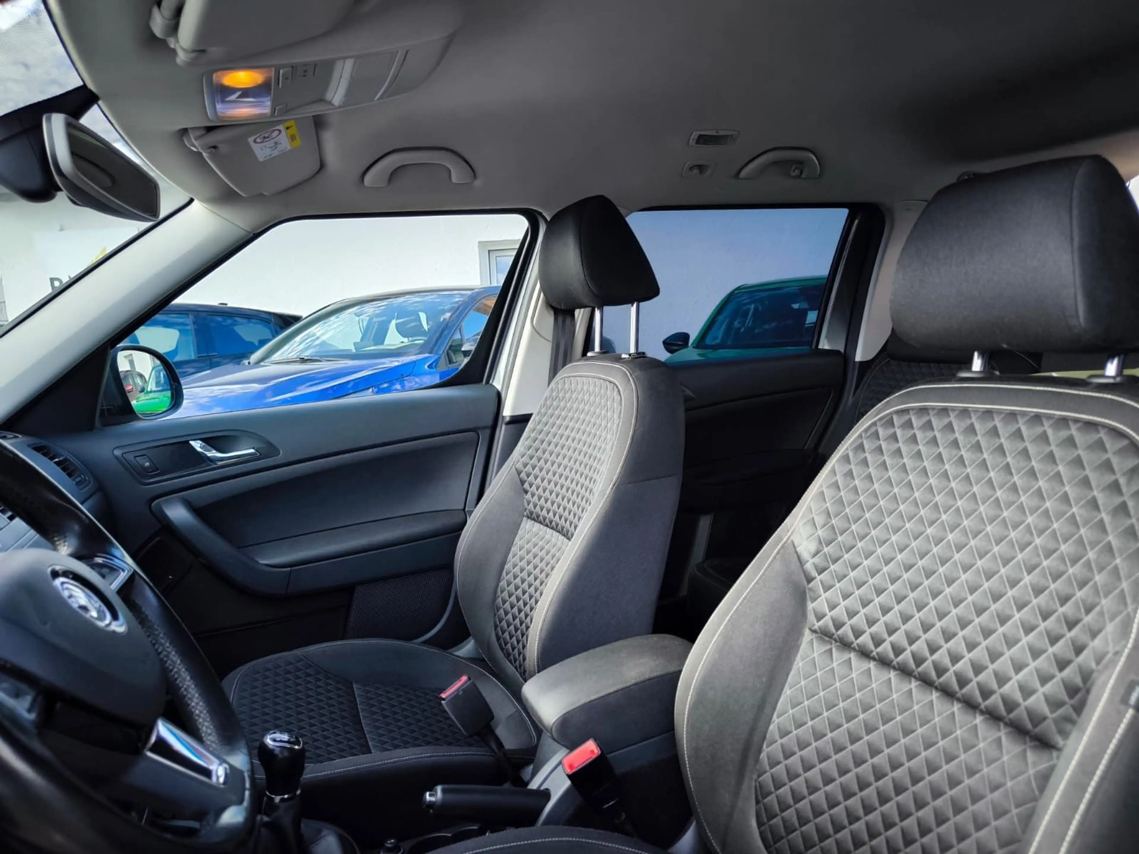 Skoda Yeti 1.4 TSI Drive AHK/Sitzheizung/Navigation — photo 9