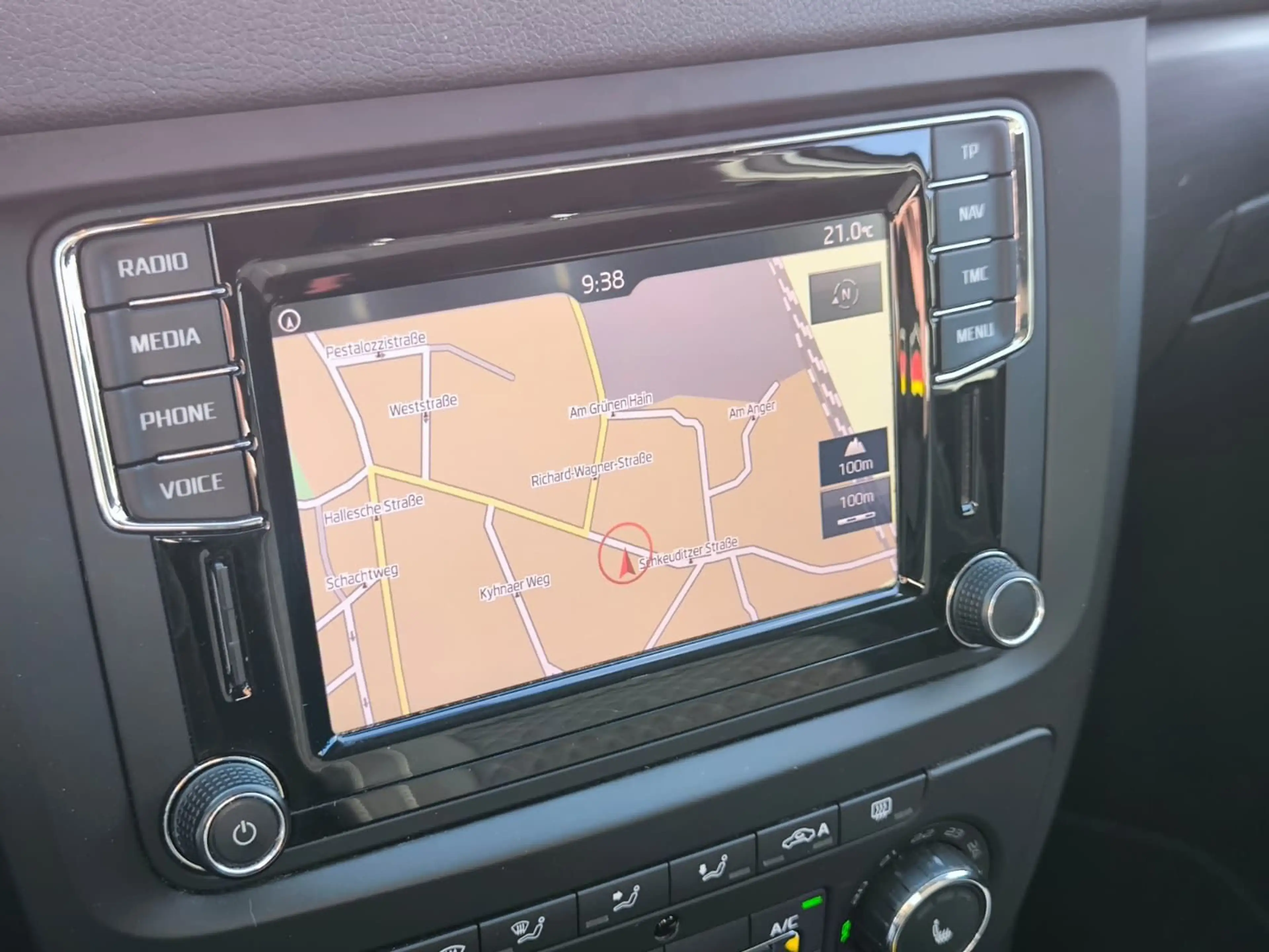 Skoda Yeti 1.4 TSI Drive AHK/Sitzheizung/Navigation — photo 15
