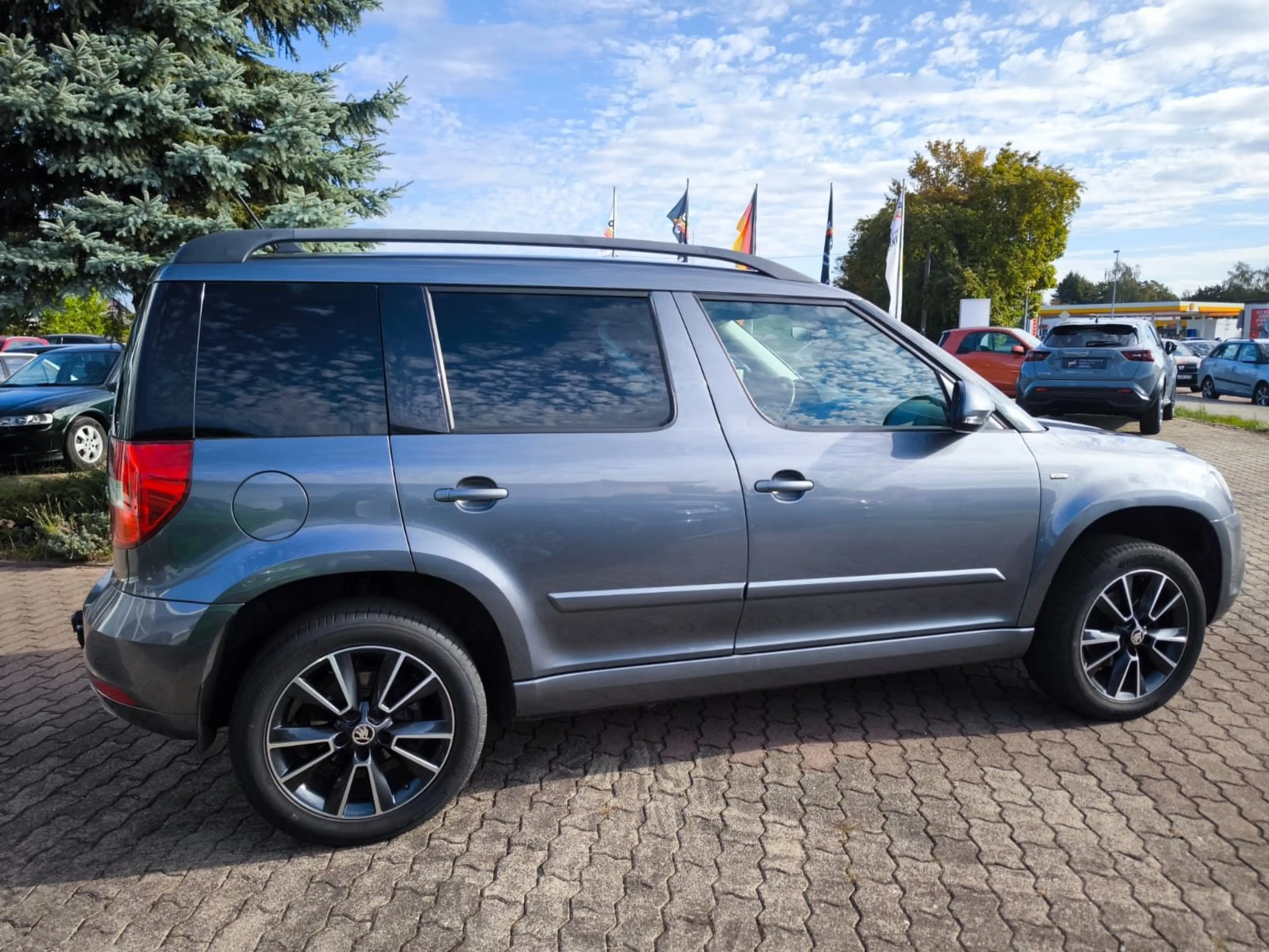 Skoda Yeti 1.4 TSI Drive AHK/Sitzheizung/Navigation — photo 6