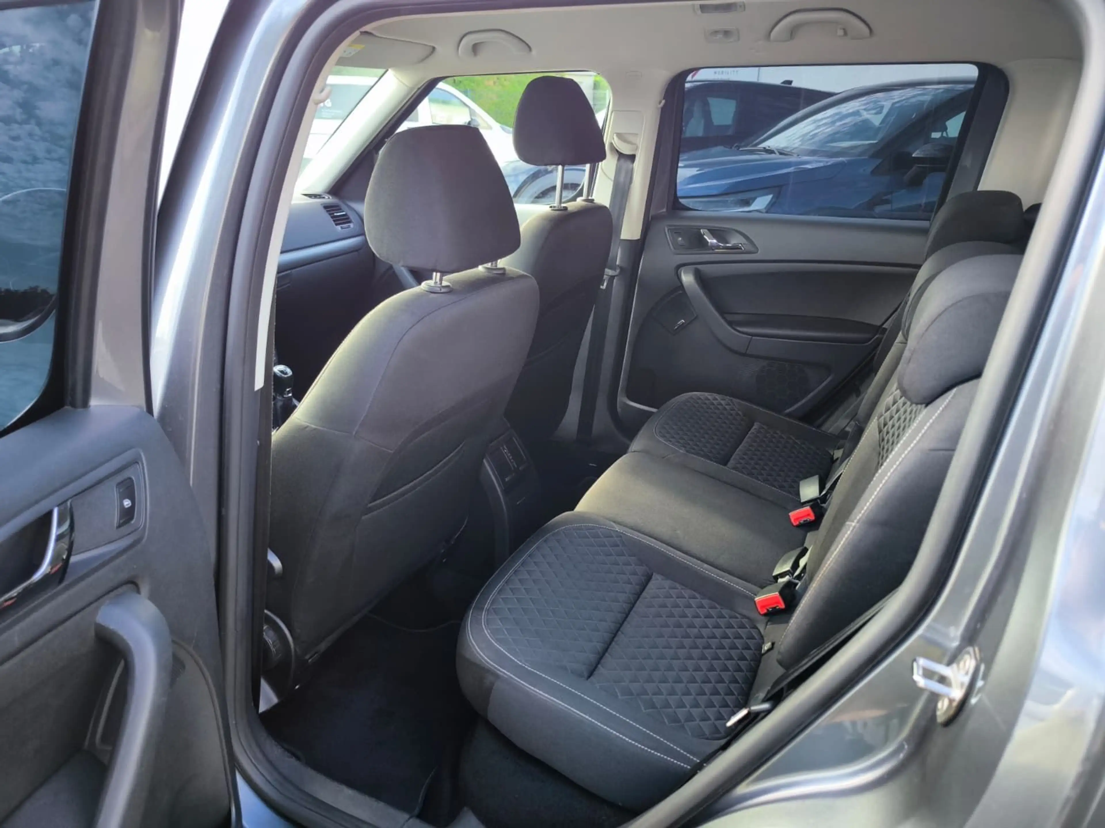 Skoda Yeti 1.4 TSI Drive AHK/Sitzheizung/Navigation — photo 10