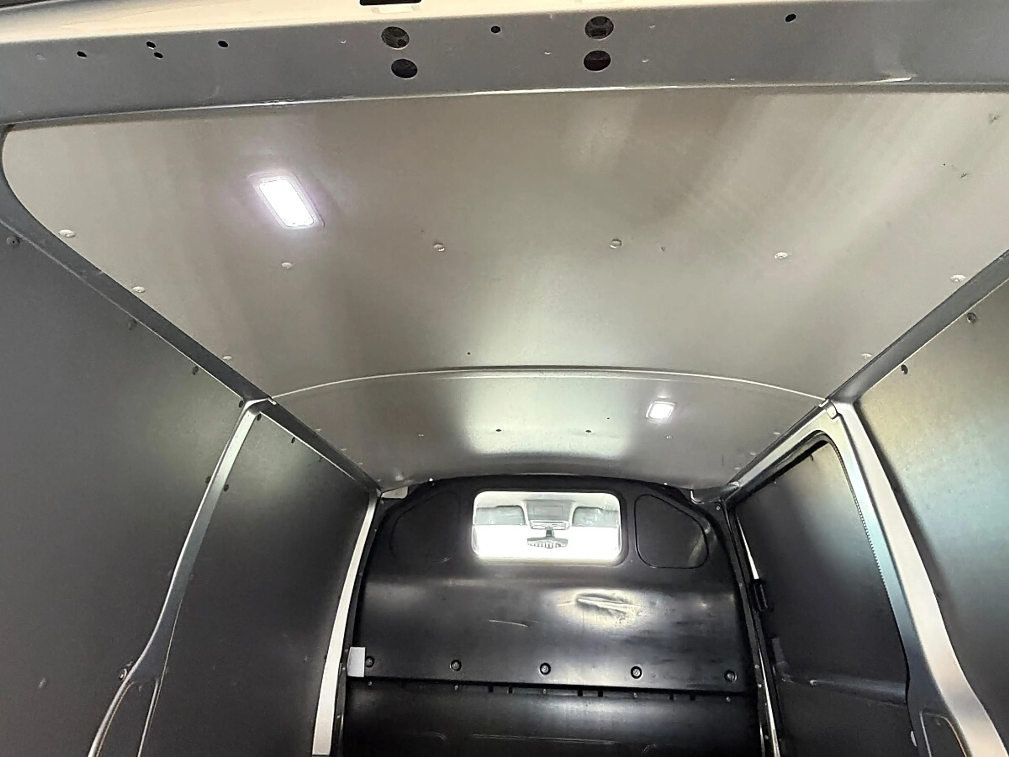 Volkswagen T6.1 Transporter KR Flügel DSG AHK abnehmbar Fernlichtassistent ... — photo 10