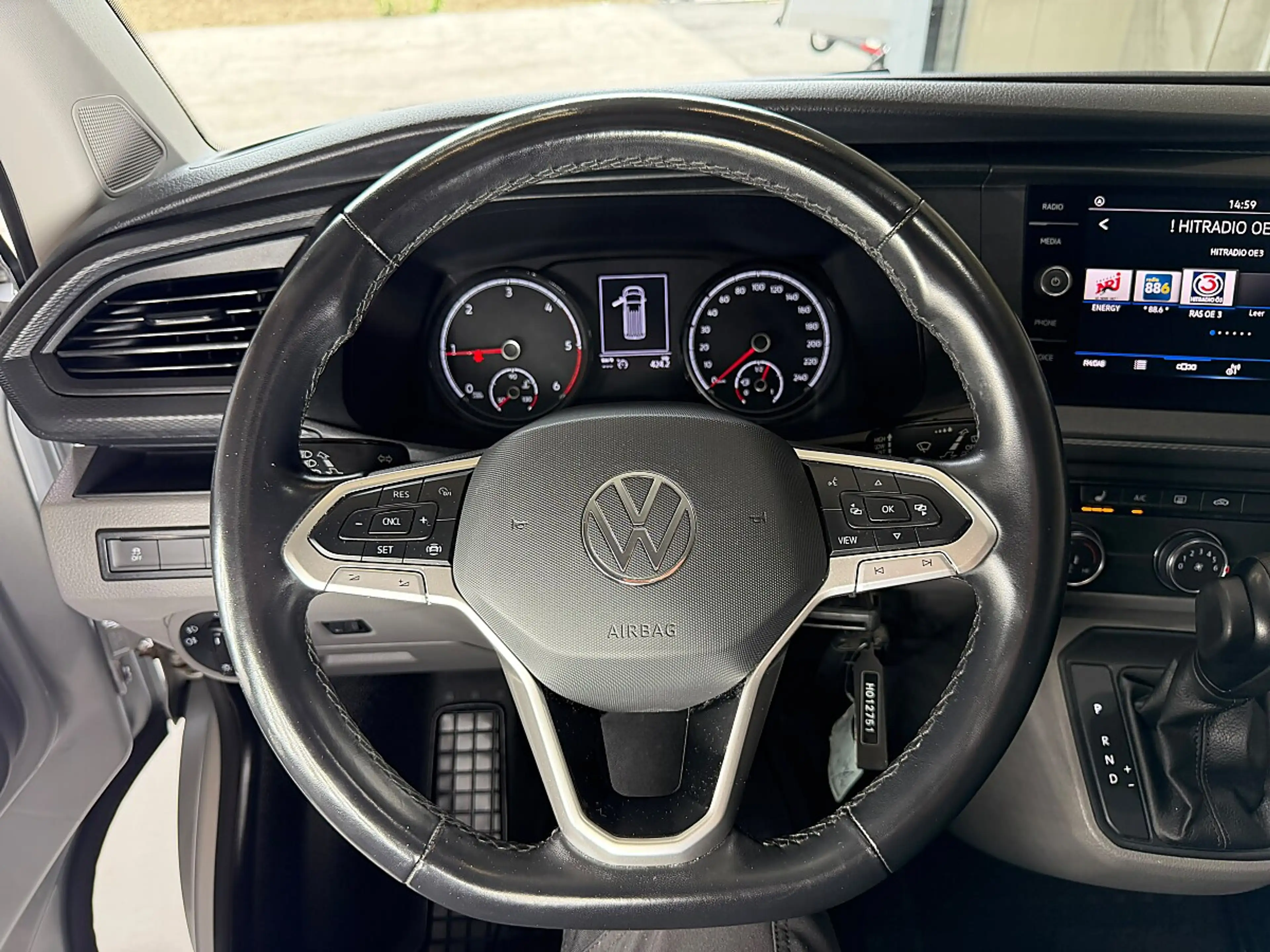 Volkswagen T6.1 Transporter KR Flügel DSG AHK abnehmbar Fernlichtassistent ... — photo 15