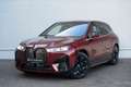 BMW iX eDrive50 LASER/SKYLOUNGE/LUCHTV/360°/ACC/CARPLY Rouge - thumbnail 4