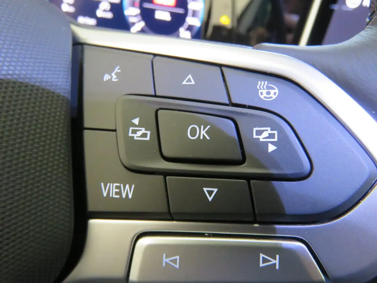 Volkswagen Golf Rabbit TSI 11