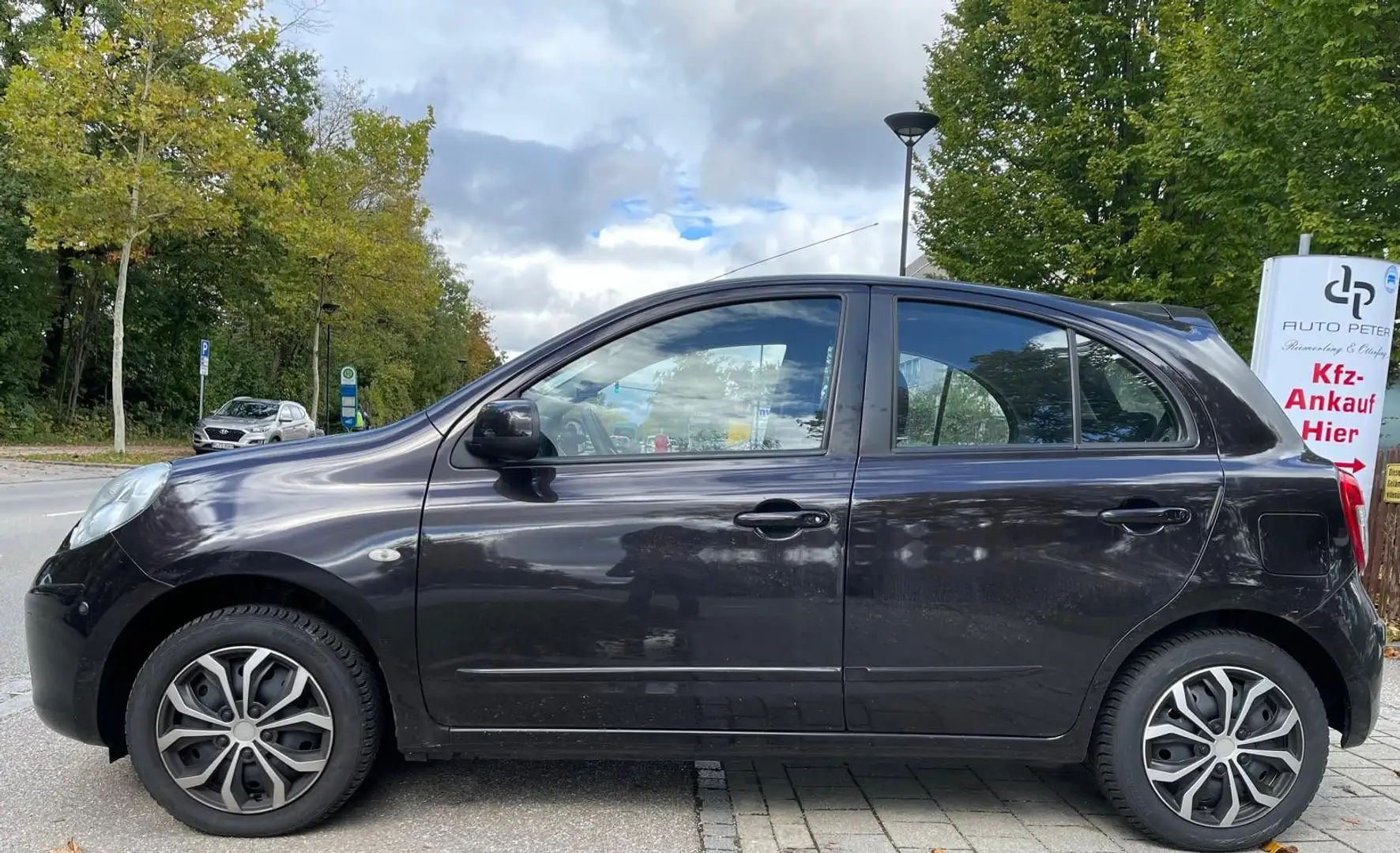 Nissan Micra Acenta - Automatik - Schwarz - 2