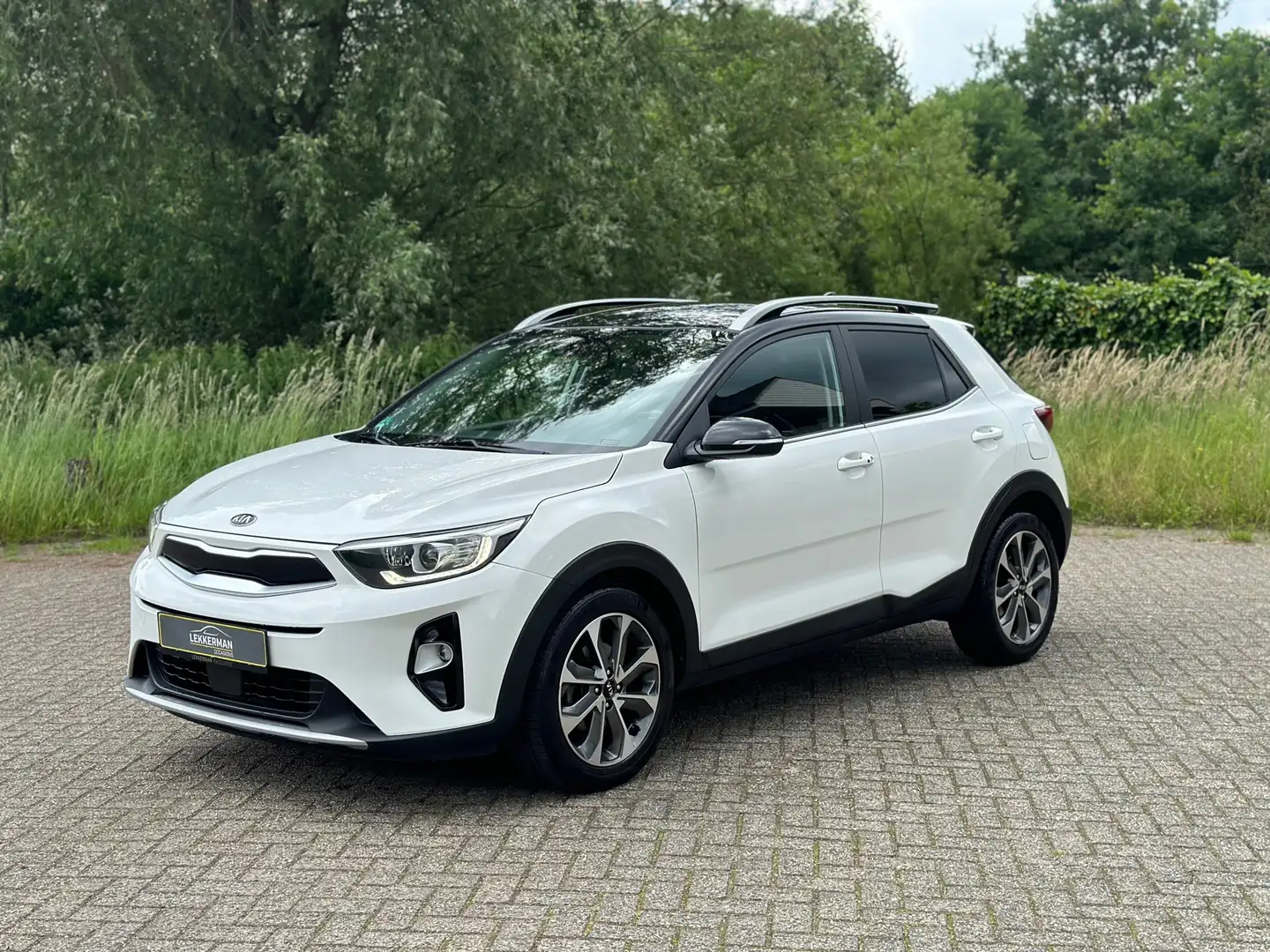 Kia Stonic 1.0 T-GDi ExecutiveLine AUTOMAAT I CAMERA I NAVI I Wit - 1