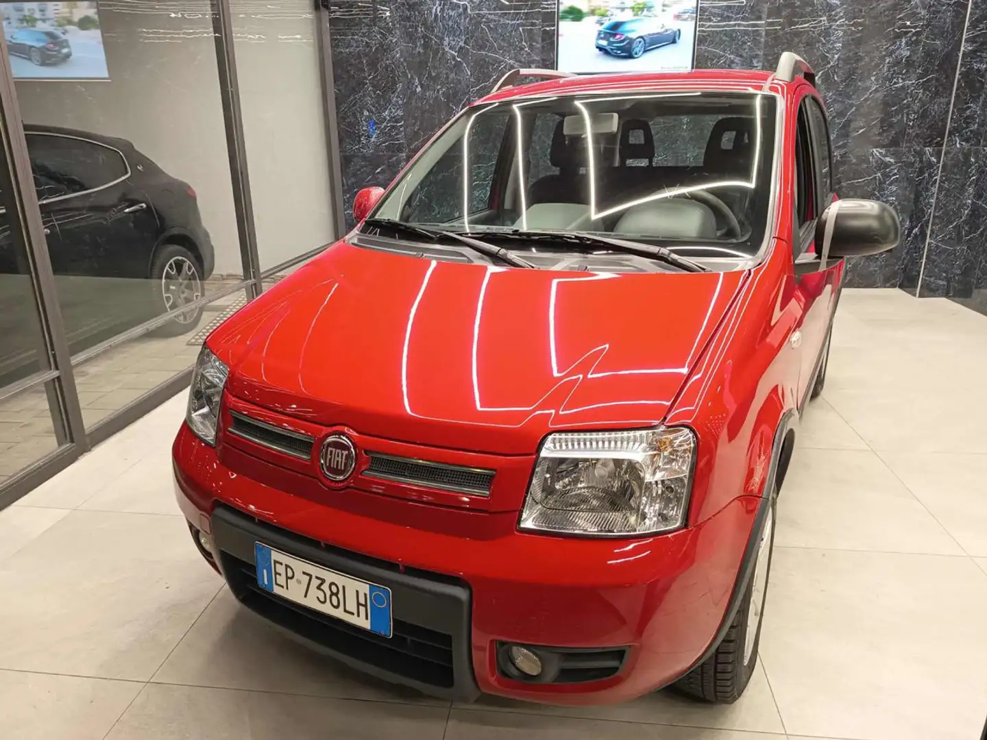 Fiat Panda 1.3 MJT S&S 4x4 Rouge - 2