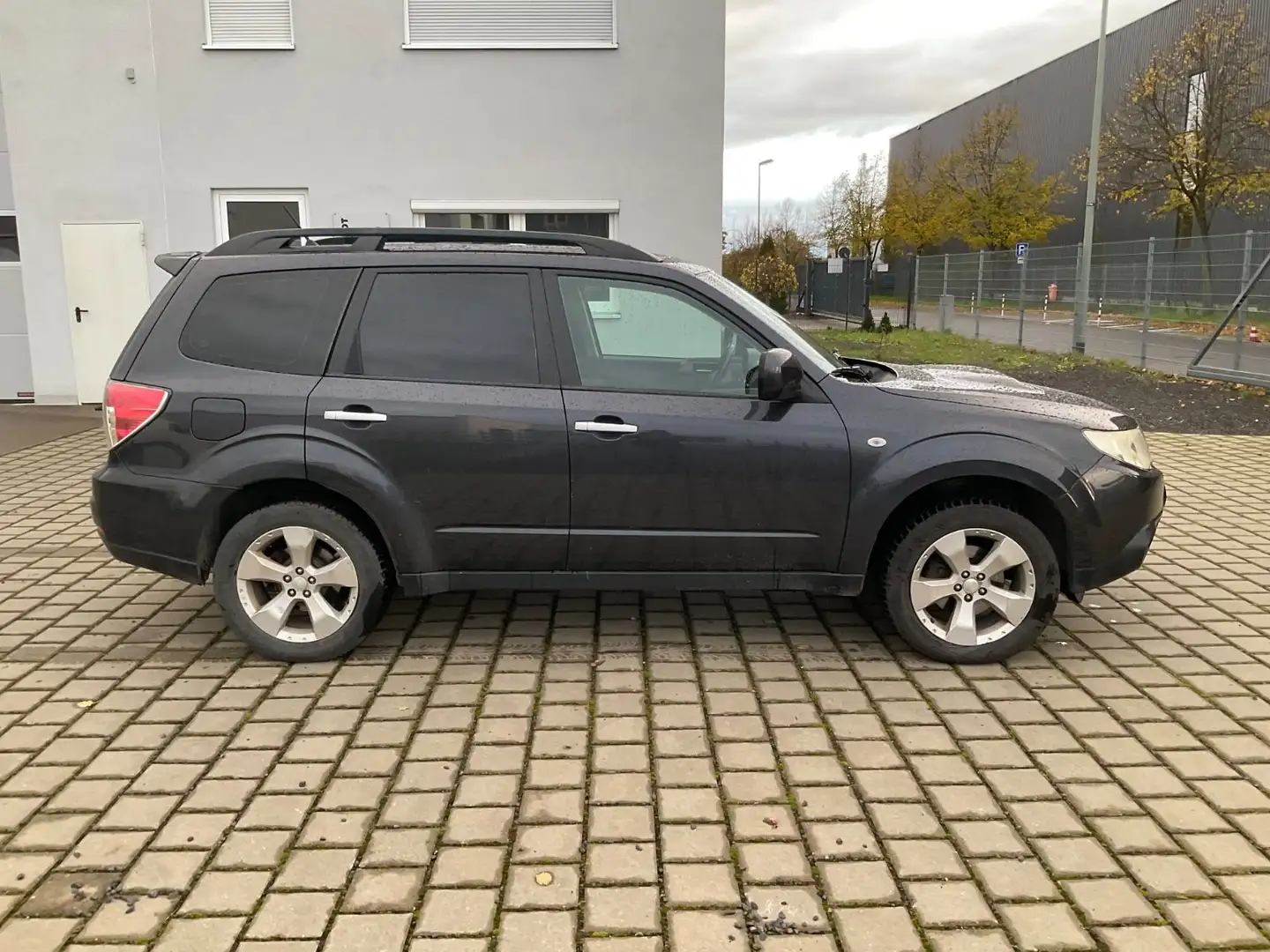 Subaru Forester Comfort+AHK+Klima+Allrad Grau - 1