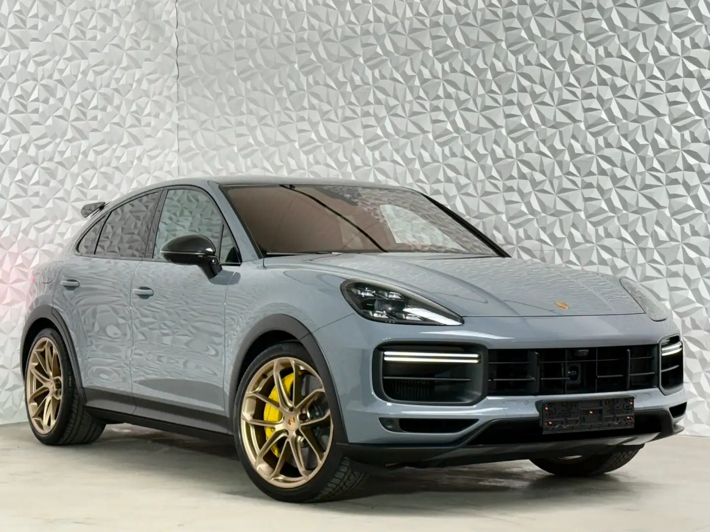Porsche Cayenne Coupé Turbo GT 4.0i Carbon Ceramic Blauw - 1