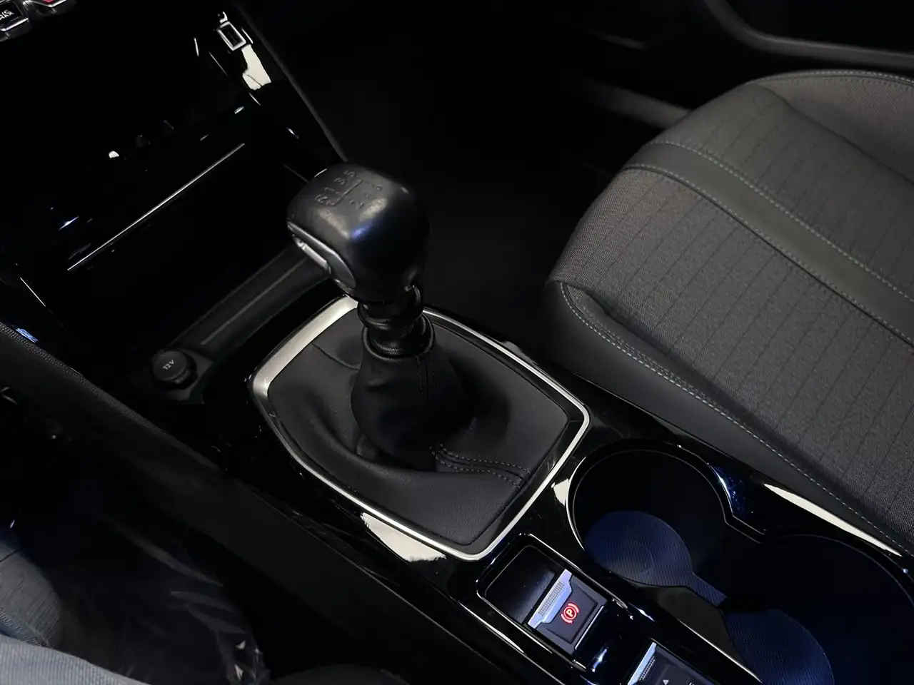 Peugeot 2008 1.2i*S&S*ALLURE*CARPLAY*39.455 KM!!!*, миниатюра 25