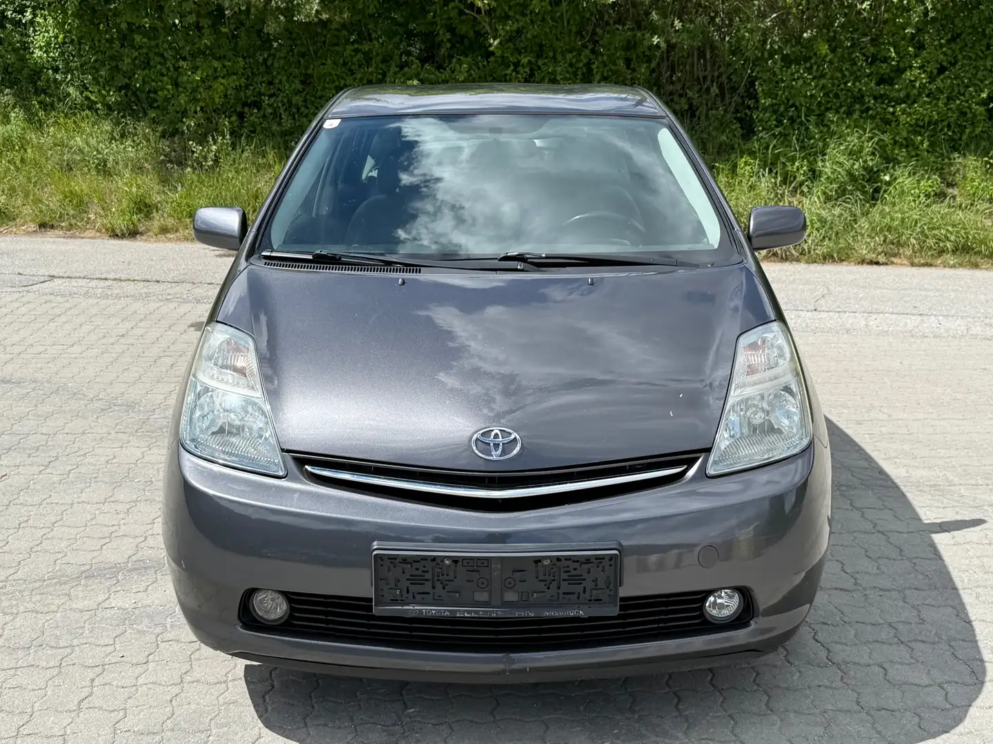 Toyota Prius 1,5 VVT-i Hybrid *Pickerl NEU* Grau - 2