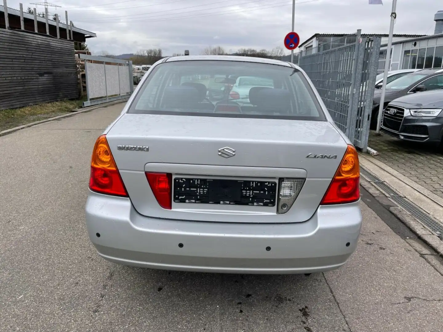 Suzuki Liana 1,6 Comfort Silber - 2