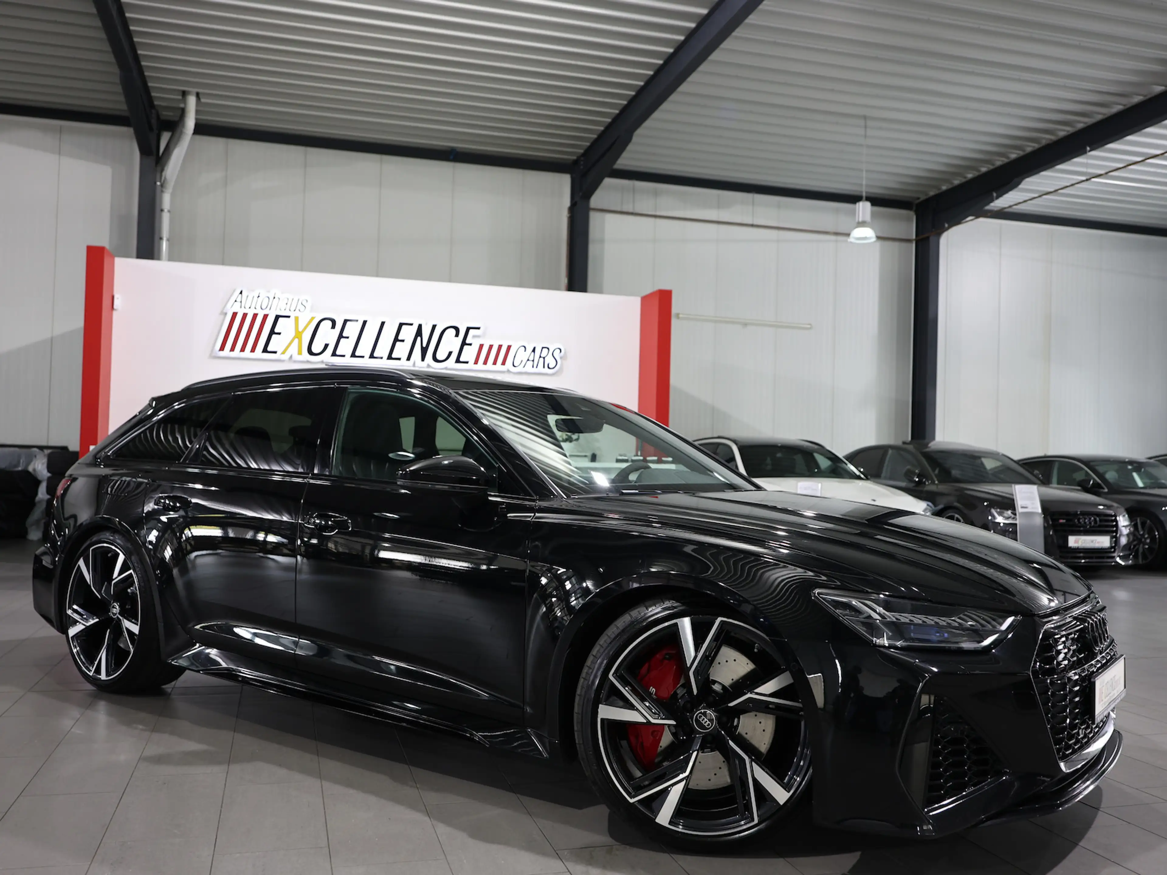 Audi RS6 Avant 4.0 TFSI Q BLACK+EXCLUSIVE / PANORAMA — photo 3
