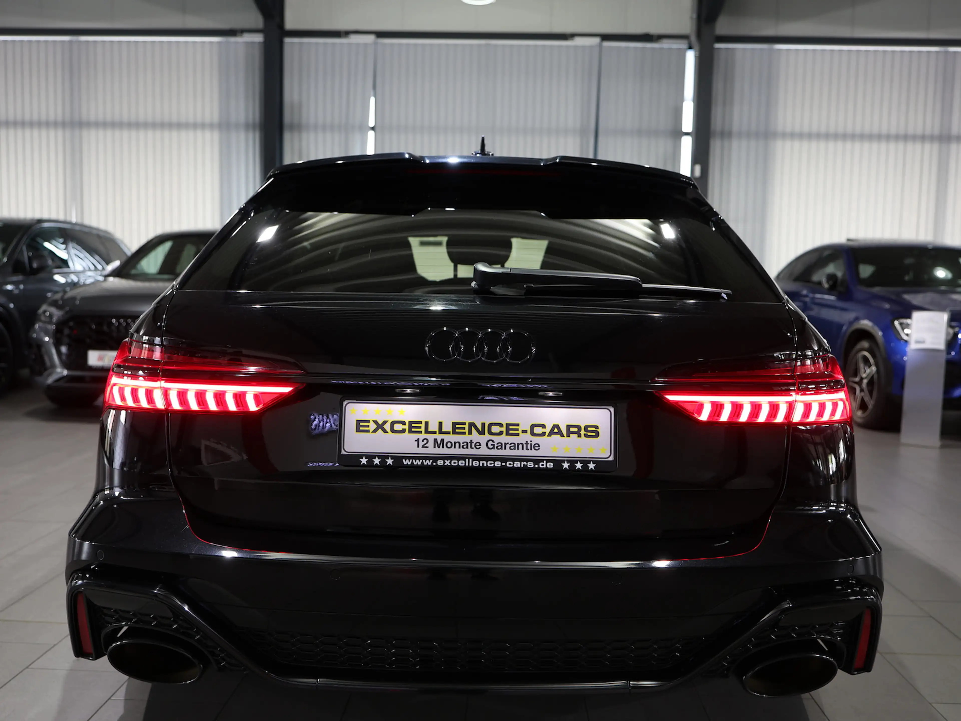 Audi RS6 Avant 4.0 TFSI Q BLACK+EXCLUSIVE / PANORAMA — photo 10