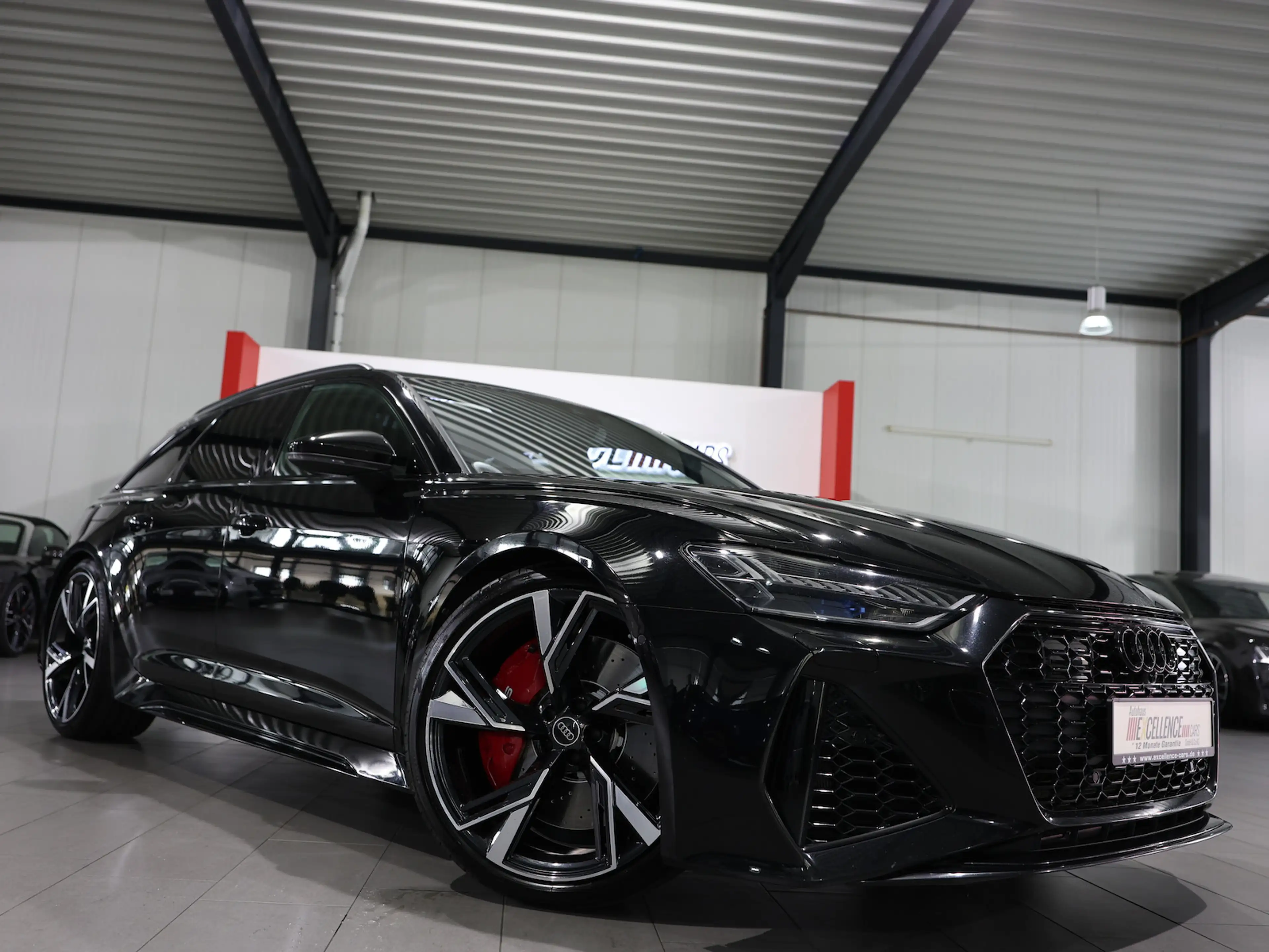 Audi RS6 Avant 4.0 TFSI Q BLACK+EXCLUSIVE / PANORAMA — photo 4