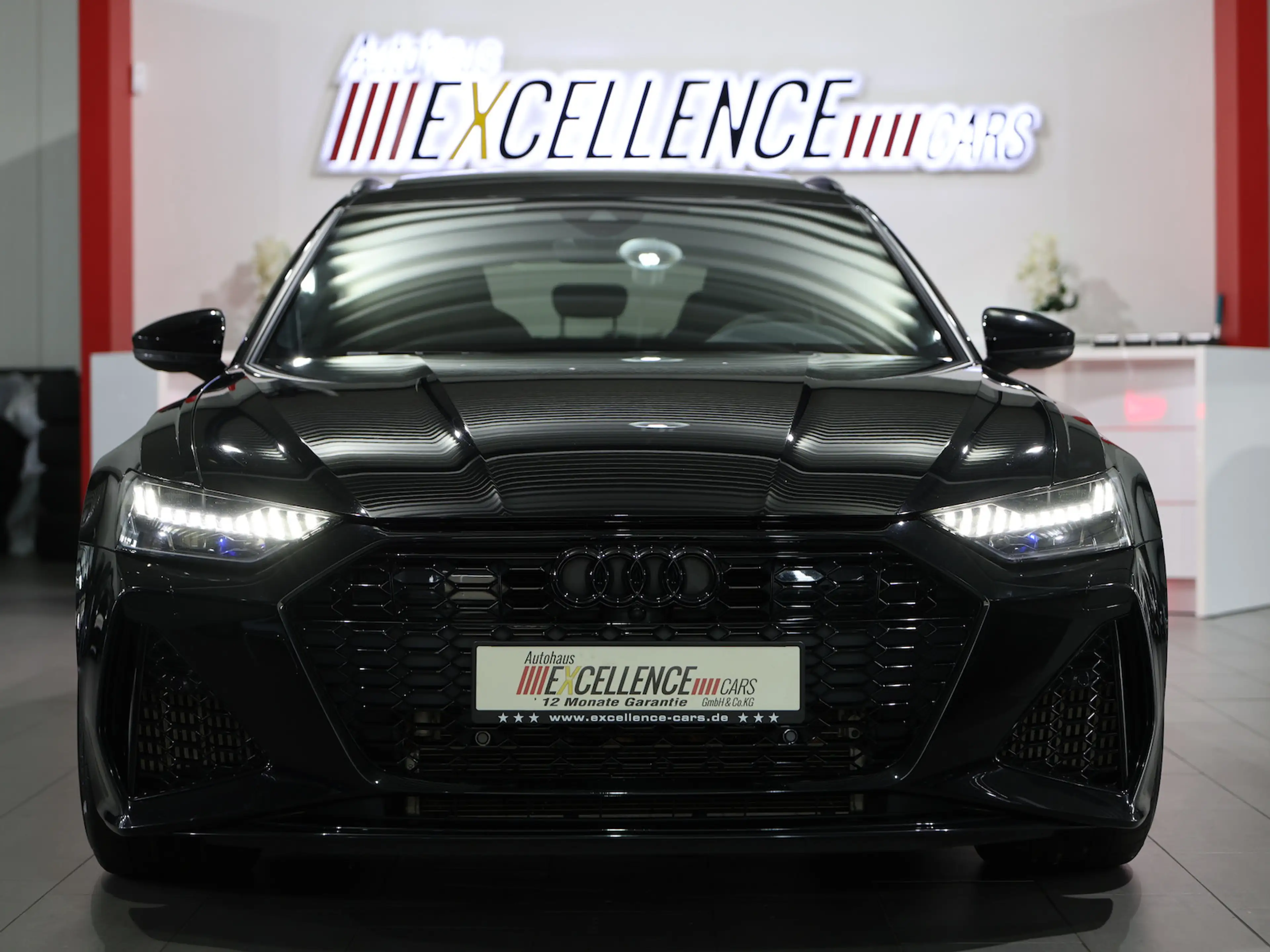Audi RS6 Avant 4.0 TFSI Q BLACK+EXCLUSIVE / PANORAMA — photo 9