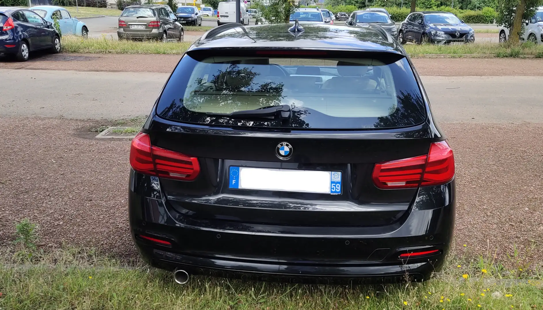 BMW 318 Touring 318d 150 ch Lounge Noir - 2