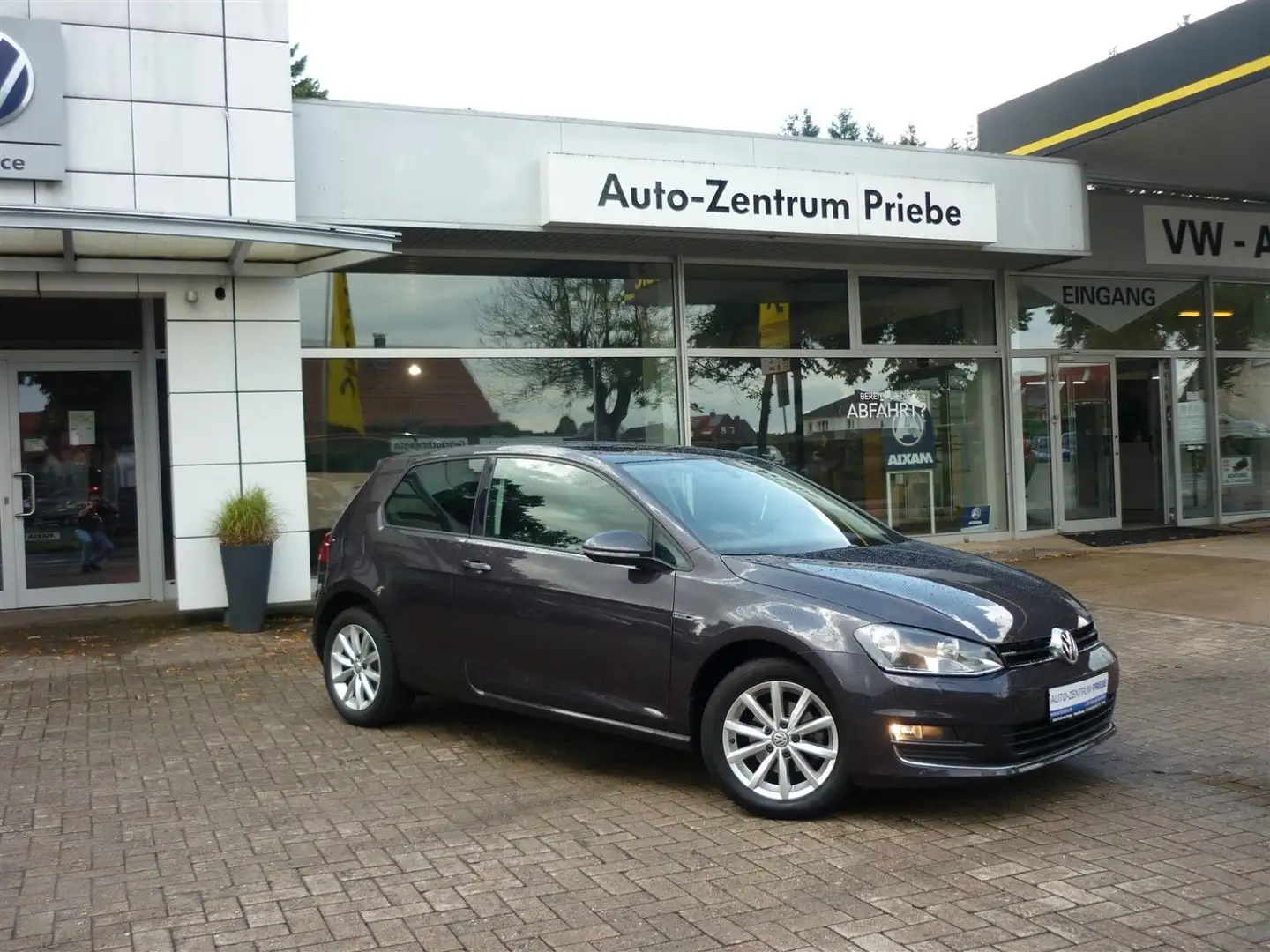 Volkswagen Golf VII Lounge 1,2l+PanoD+Sitzh.+Tempomat+AHK Grau - 1
