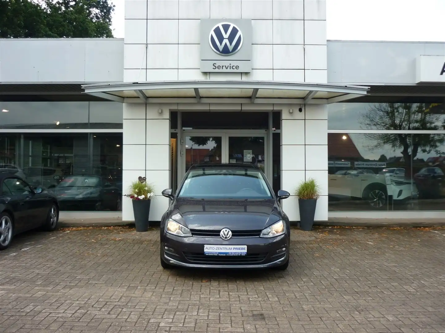 Volkswagen Golf VII Lounge 1,2l+PanoD+Sitzh.+Tempomat+AHK Grau - 2