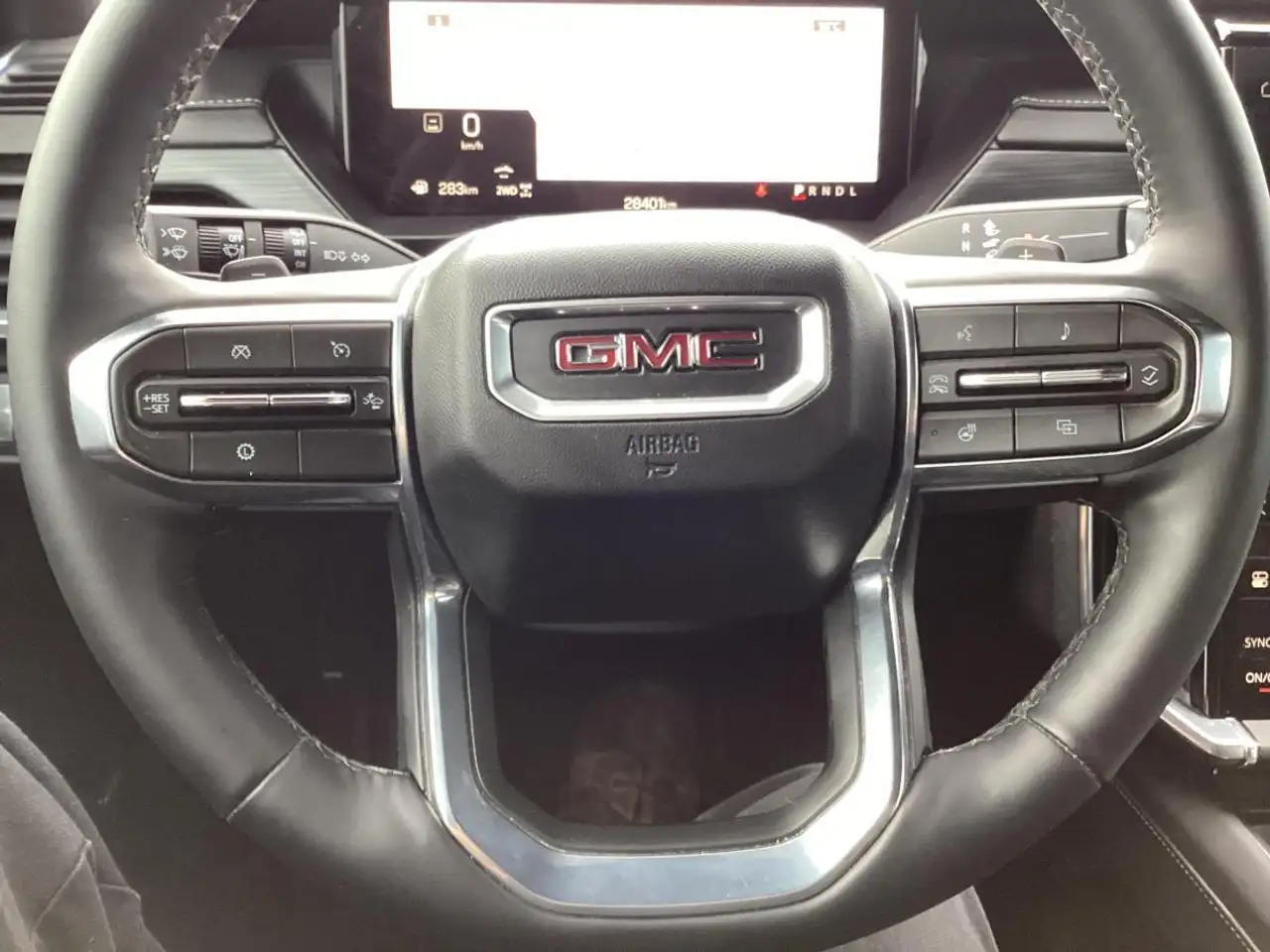 GMC Acadia снимка GMC Acadia