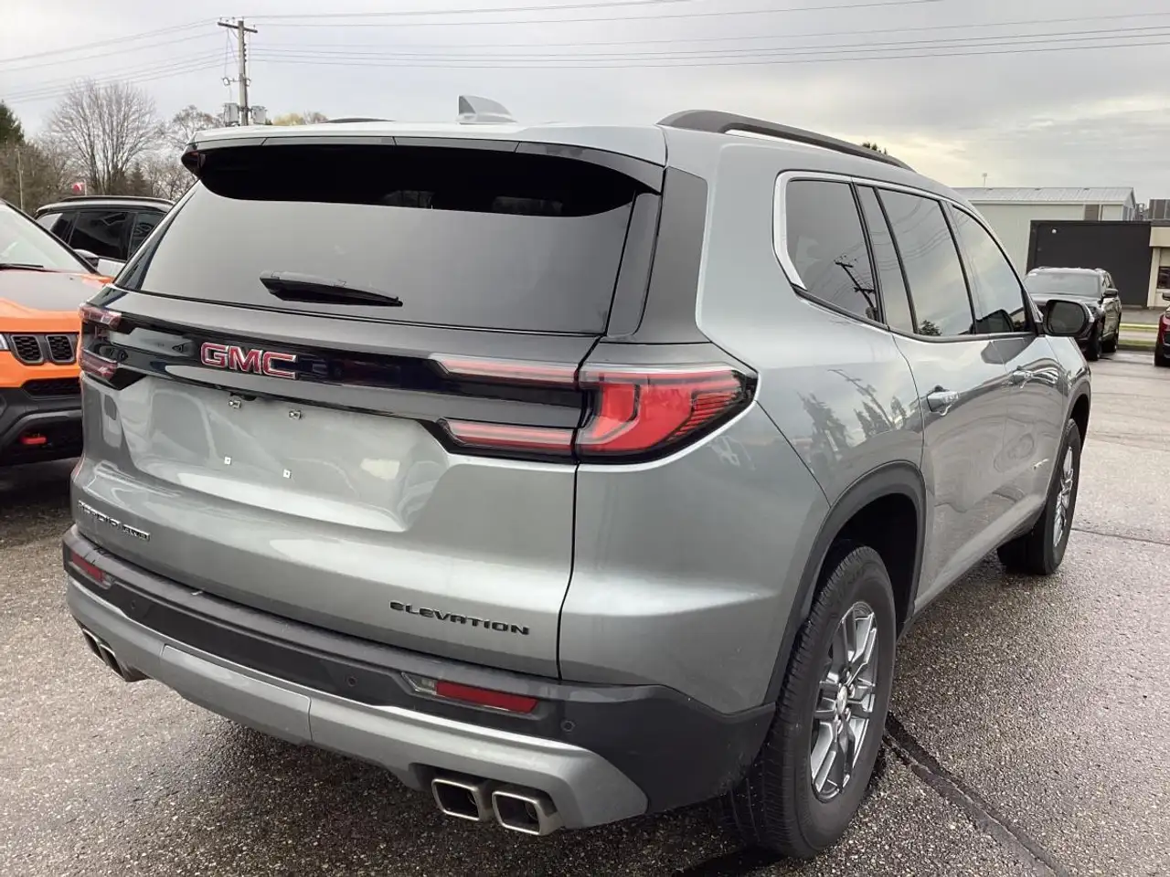 GMC Acadia снимка GMC Acadia