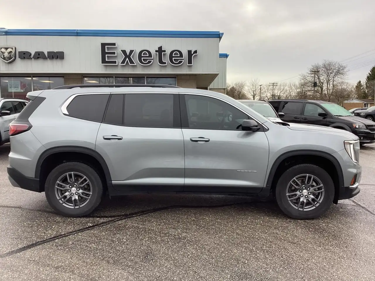 GMC Acadia снимка GMC Acadia