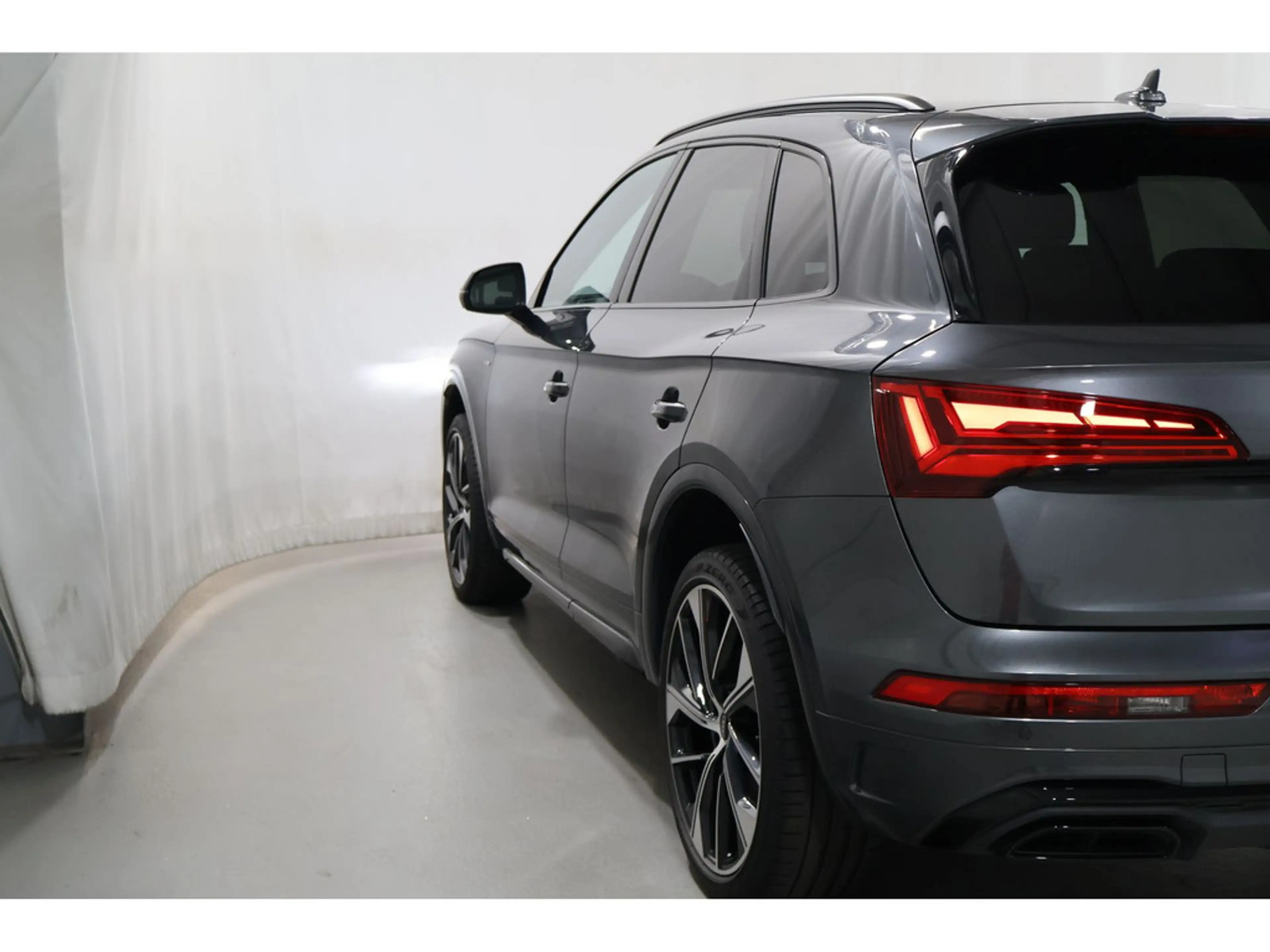 Audi Q5 40 TDI quattro S line Matrix*Head-Up*R-Kamera * — photo 13