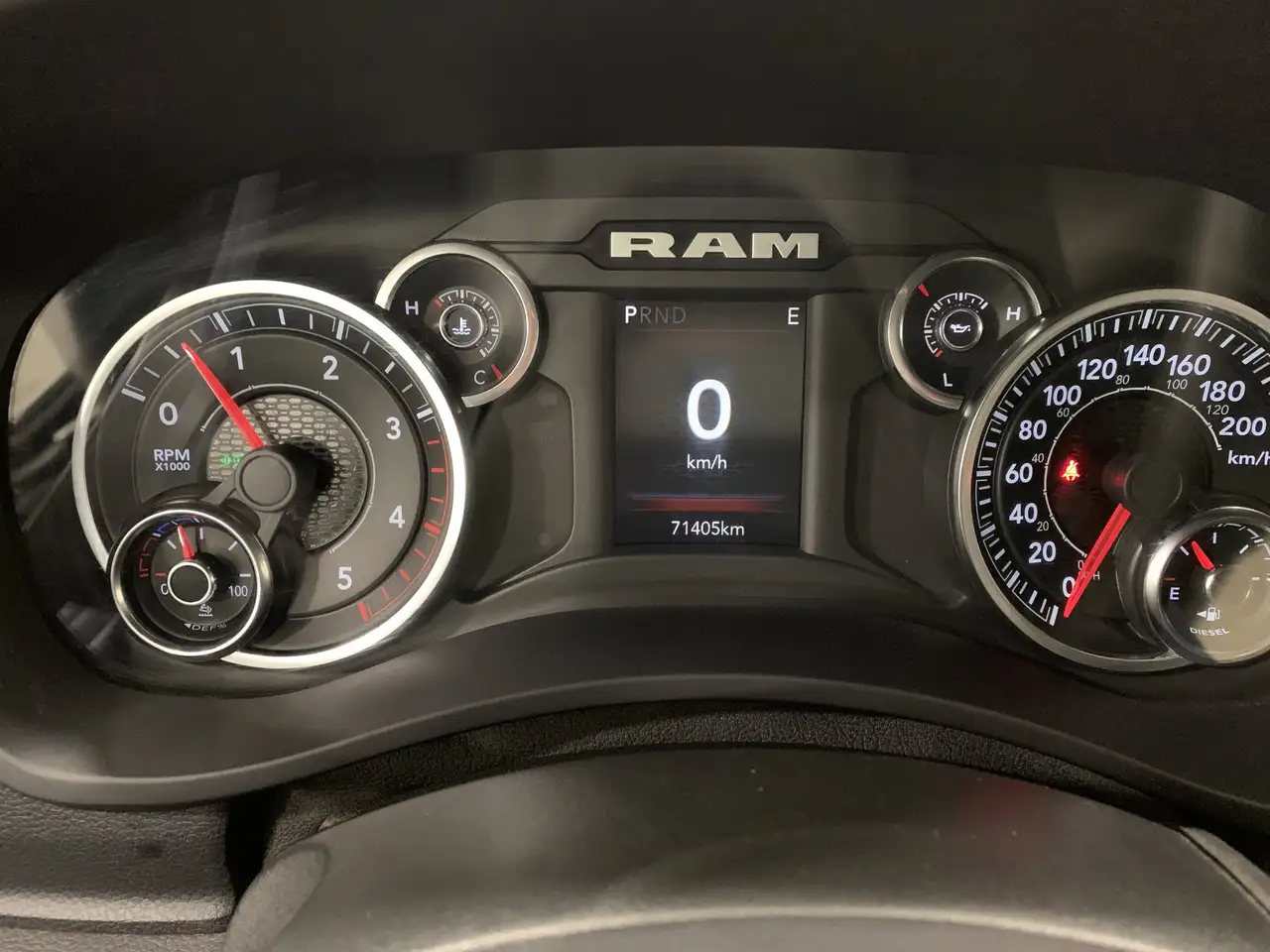RAM 3500 снимка RAM 3500