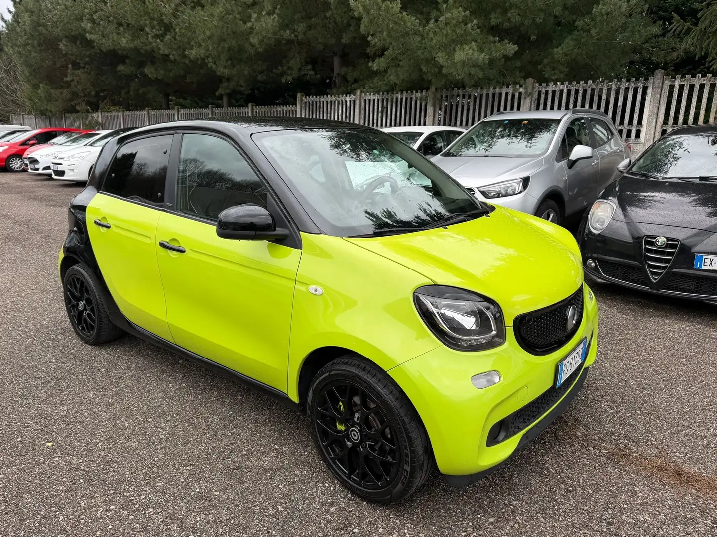 smart forFour 1.0 Prime 71cv Giallo - 2