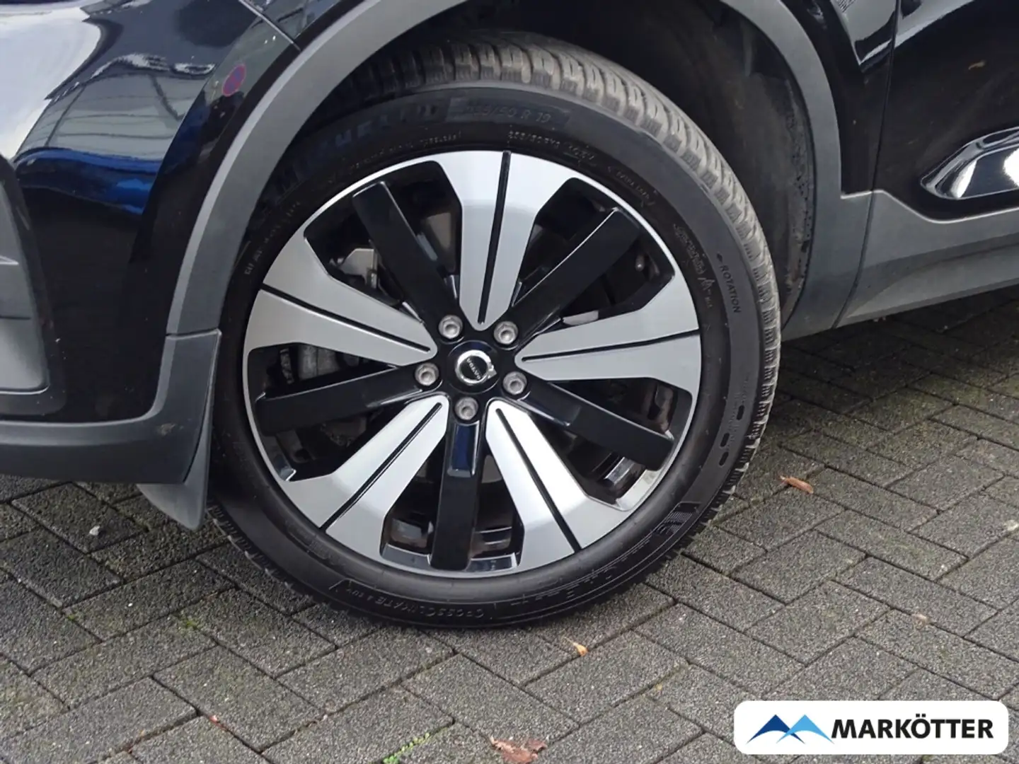 Volvo XC40 Core Recharge Plug-In Hybrid 2WD/SHZ/LHZ/AHK/LED Schwarz - 2