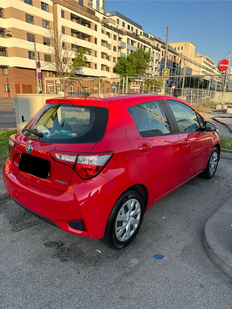 Toyota Yaris Hybrid Rot - 1