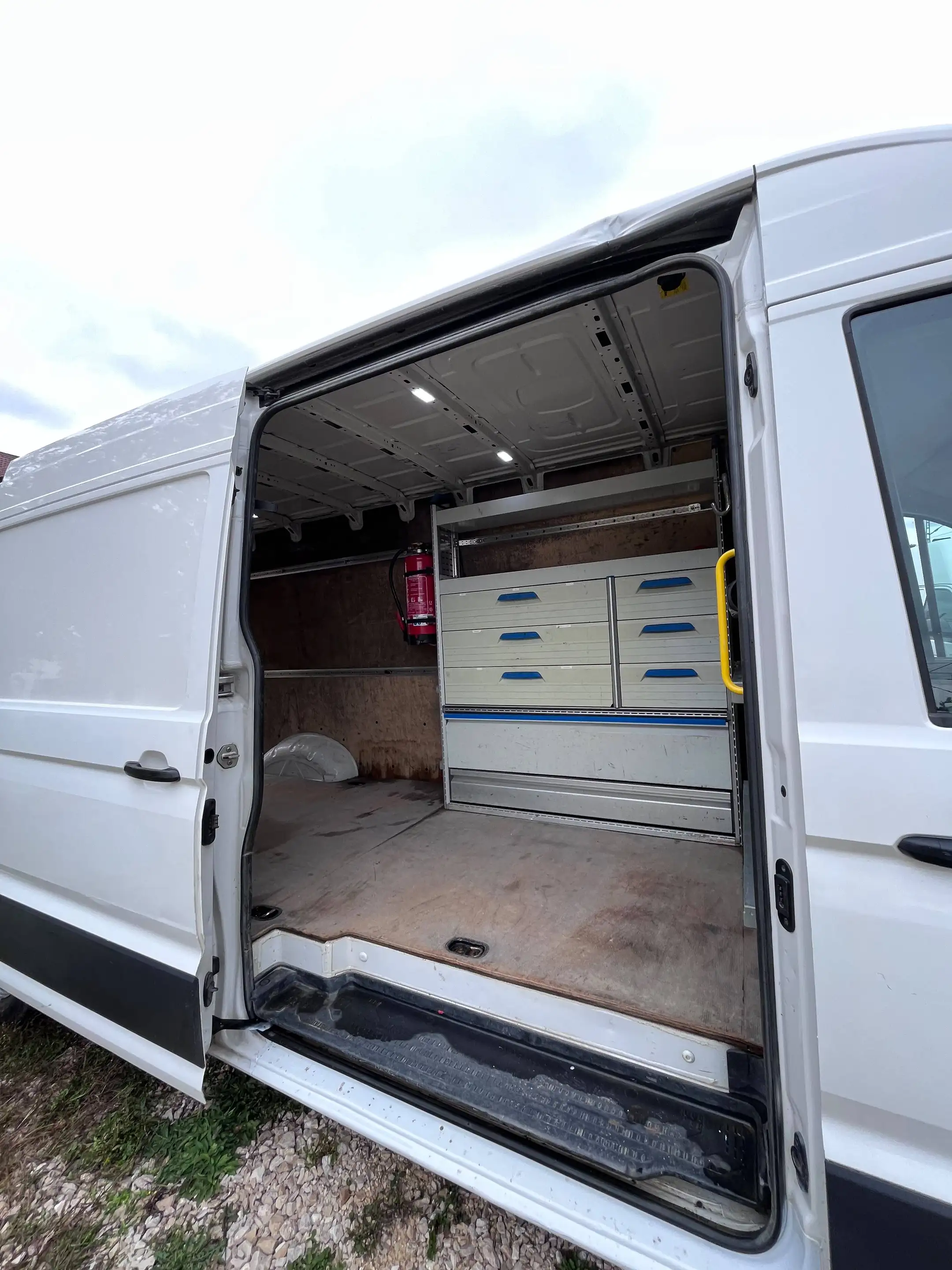Volkswagen Crafter 35 lang Hochdach 4MOTION — photo 21