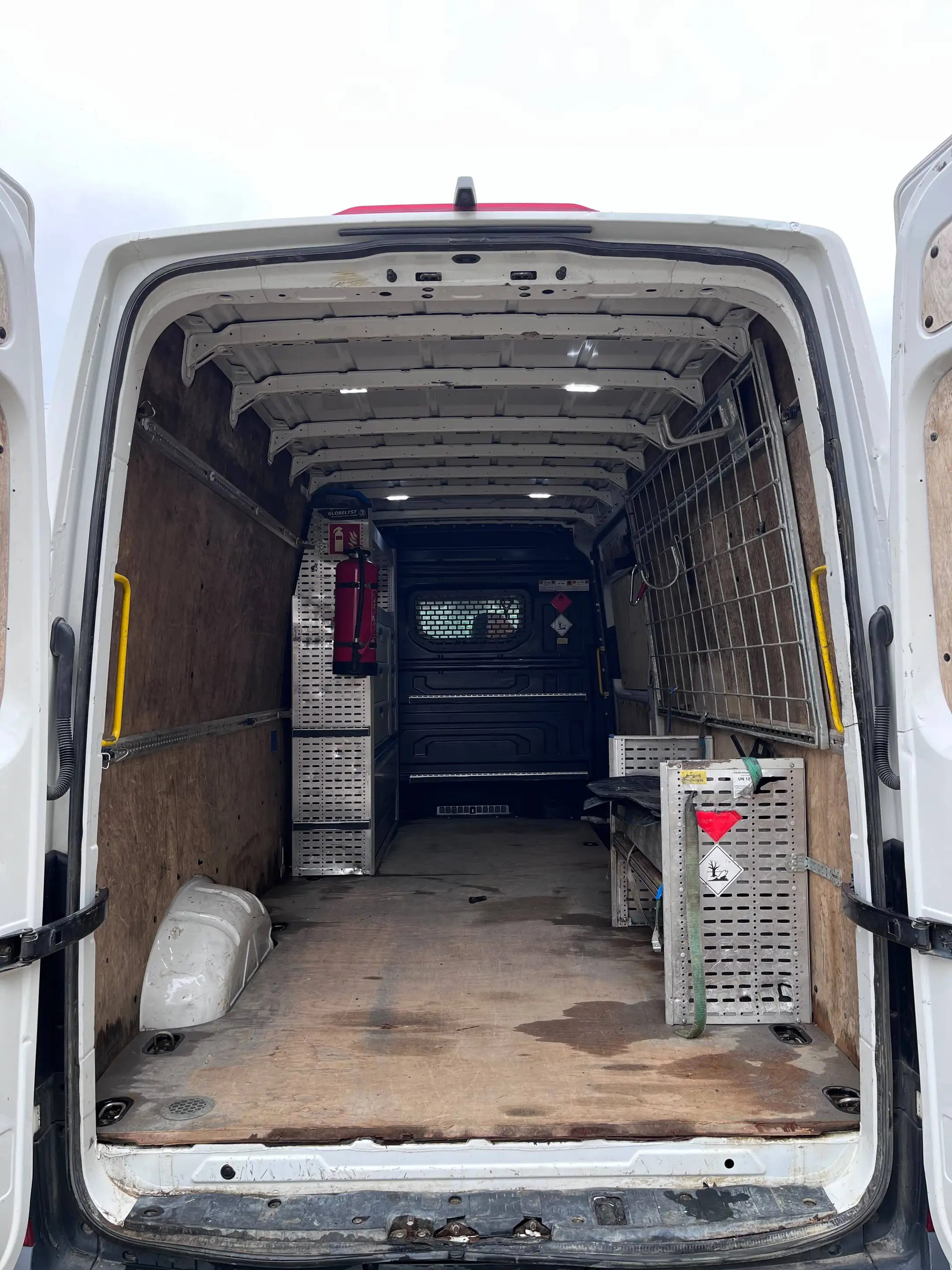 Volkswagen Crafter 35 lang Hochdach 4MOTION — photo 19