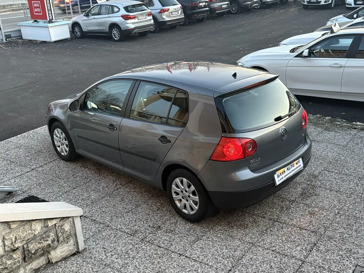 Volkswagen Golf 5p 1.6 Comfortline Grigio - 2