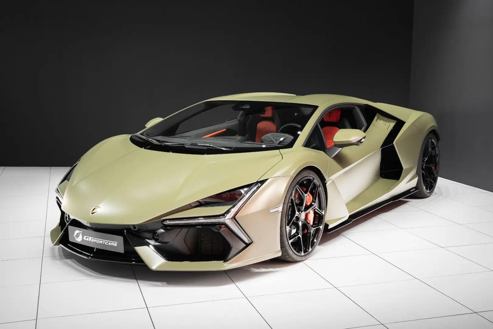 Lamborghini Revuelto V12 Verde Turbine Matt AdPersonam 19% Зелений - 1