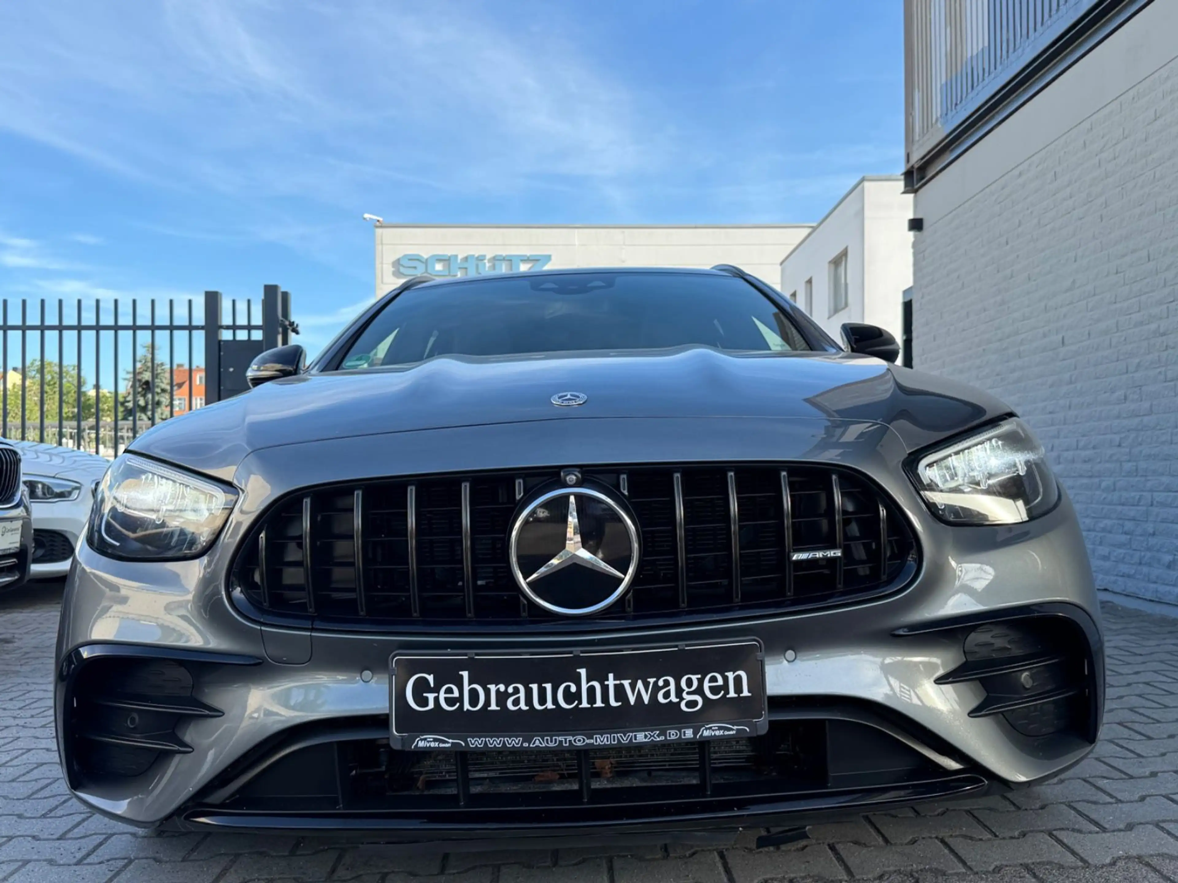 Mercedes-Benz E 53 AMG 4Matic+ 1.Hand LED PANO NIGHT HEAD UP — photo 3